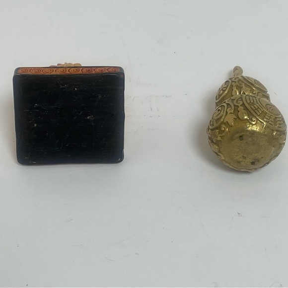 Gold Tone and Brass Feng Shui Figurine Set with Wu Lu - Picture 10 of 12